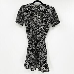 Urban‎ Outfitters Black Floral Short Sleeve Romper S